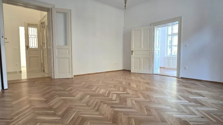 PRENÁJOM staromestský byt / kancelária /ateliér Bratislava I