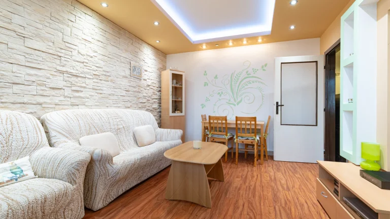 NA PREDAJ priestranný a sveltý 3i. byt s balkónom - Furča
