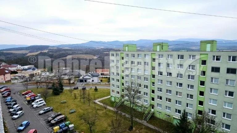 Predám novo zrekonštruovaný 3 izbový byt, Prievidza