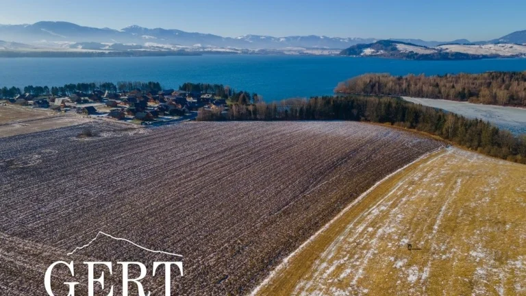Rekreačný pozemok pri Liptovskej Mare