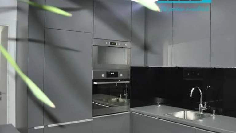 REZERVOVANÉ Predaj 2 izbový byt 45m2 balkón + výťah rekonštr