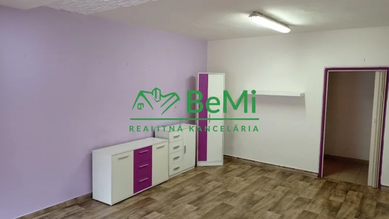 Prenájom podnikateľského priestoru - Levice (054-25-DUJU)