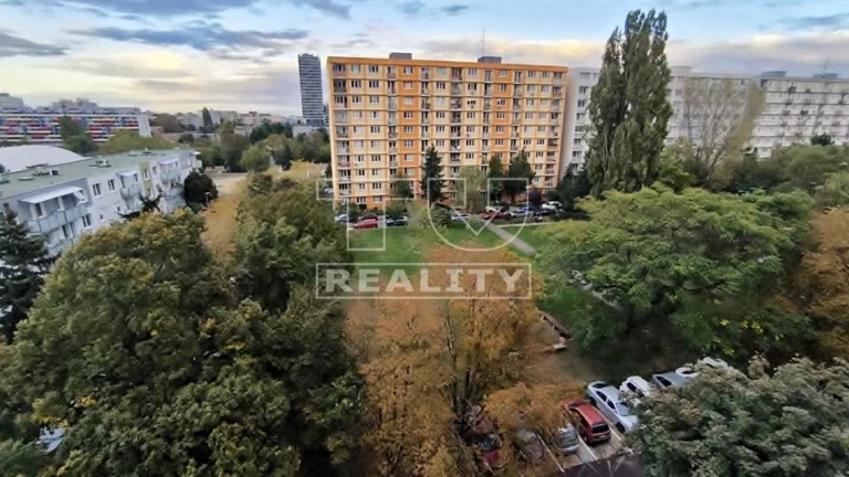 Čiastočne zrekonštruovaná GARSÓNKA, BA RUŽINOV, 19 m2