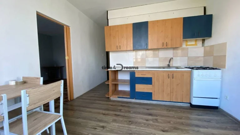 NA PREDAJ: veľký 3 izb.byt + ŠATNIK + BALKON + PIVNICA