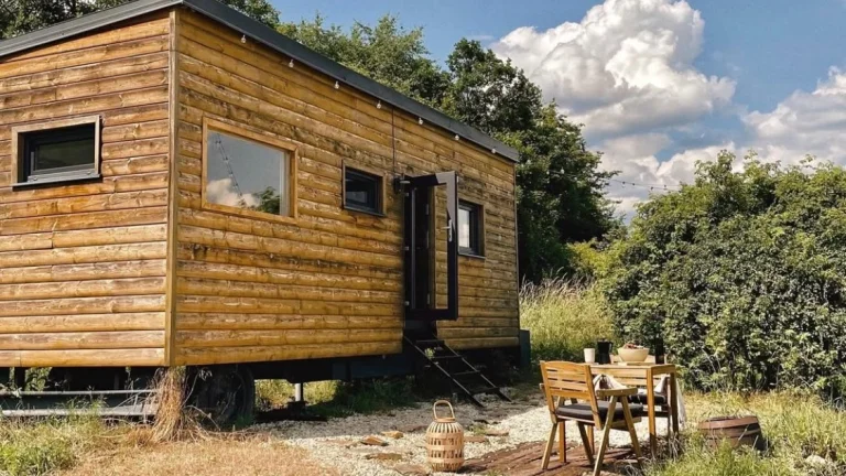 KRÁSNY TINY HOUSE NA PREDAJ + ZABEHNUTÝ BIZNIS