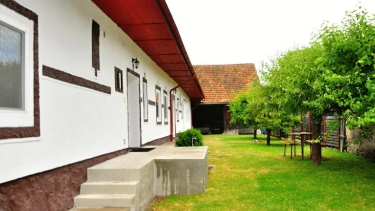 4-izb. RODINNÝ DOM s pozemkom 675 m2, Turčianske Teplice