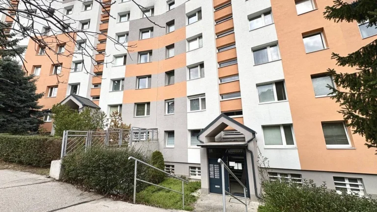 Predaj: 4-izbový byt na Beniakovej ulici, Bratislava - Karlo