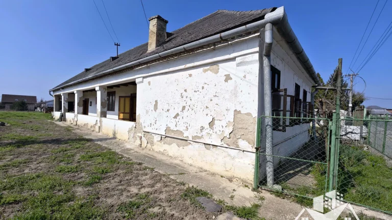 Na predaj zachovalý vidiecky rodinný dom v obci Tvrdošovce