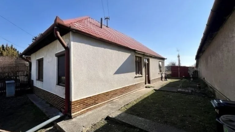 Na predaj pekný murovaný dom, Marcelová