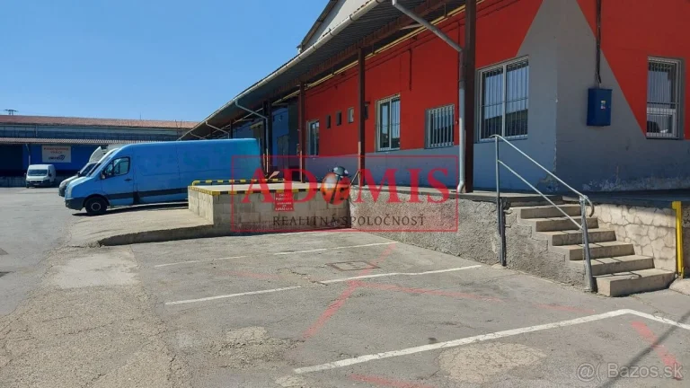 Prenájom skladových priestorov, 829m2 /413m2+413m2/, Košice