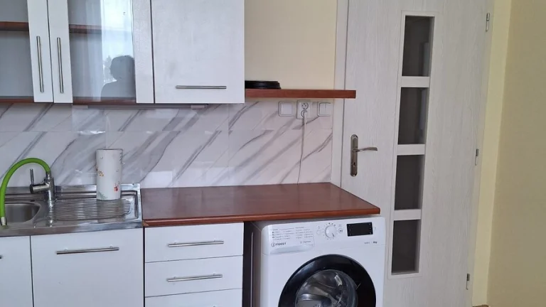 NA PRENÁJOM - 1 izbový byt s balkónom