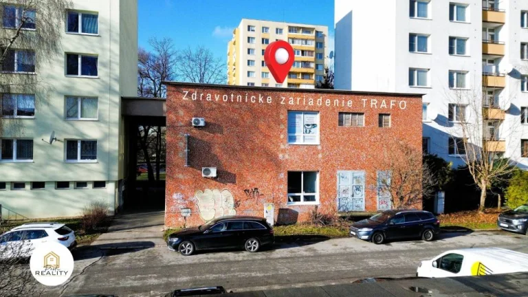 NA PREDAJ | 800 m² - Zdravotnícke zariadenie, TRAFO - sídl.