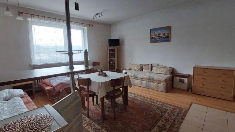 Prenájom trojizbový byt 70m2 komplet zariadený