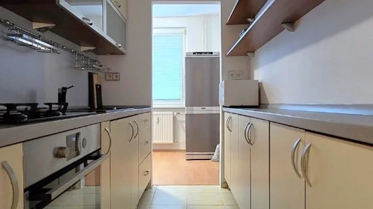 Na prenájom zariadený 2 izbový byt v centre Galanty
