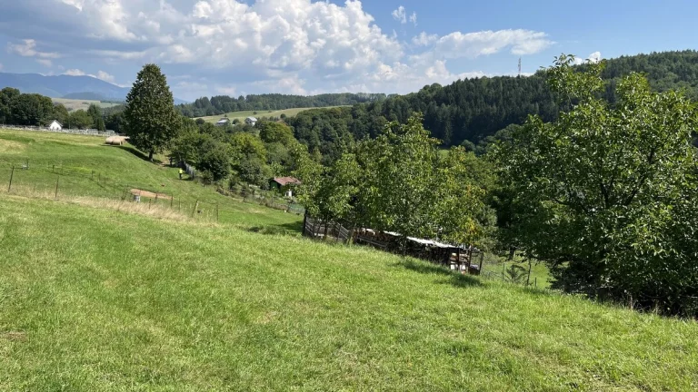 Krasny pozemok s vyhladom na Chopok