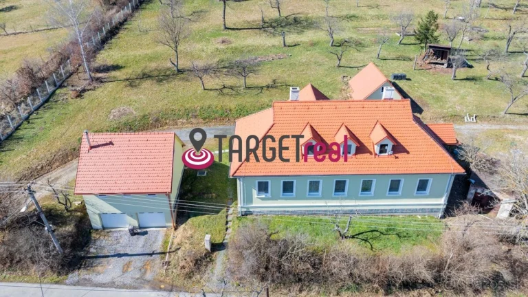 PREDAJ : krásna vila v Banskej Štiavnici na slnečnom pozemku