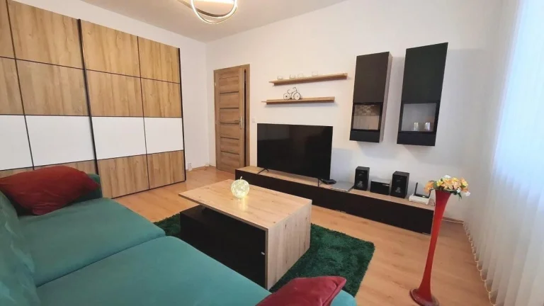 PRENÁJOM: 1 IZBOVÝ BYT 36 M2 Z TOHO LODŽIA 3M2, JUH 3 POPRAD