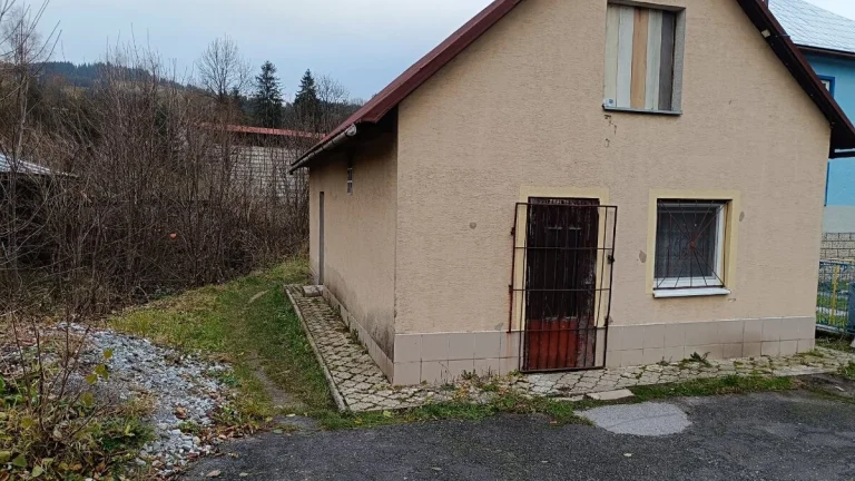 Prenájom priestorov, Korňa