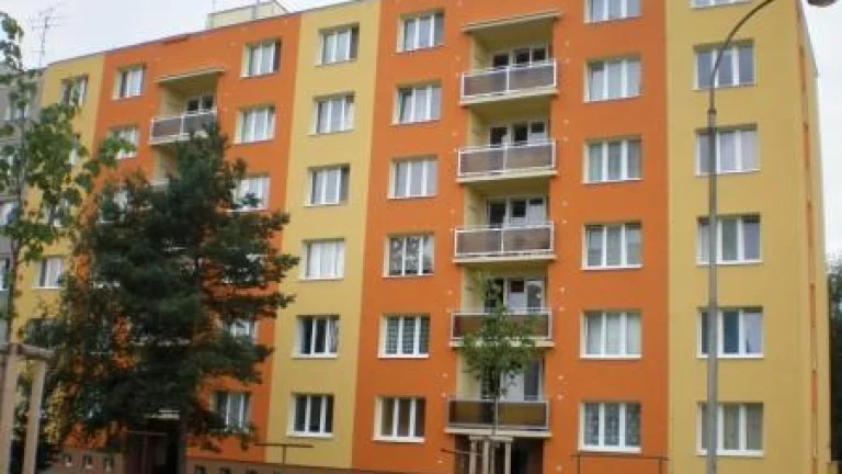 Hľadám 3 izbový byt v podbrezovej