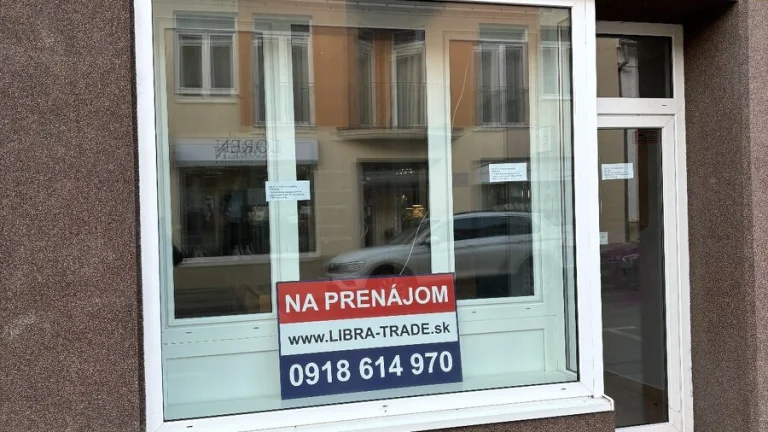 Na prenájom obchodný priestor na ul. M.R.Štefánika, NZ