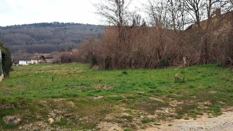 PREDAJ POZEMKU 3653 m2, Koliňany