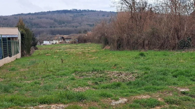 Predaj pozemku 850 m2, Koliňany