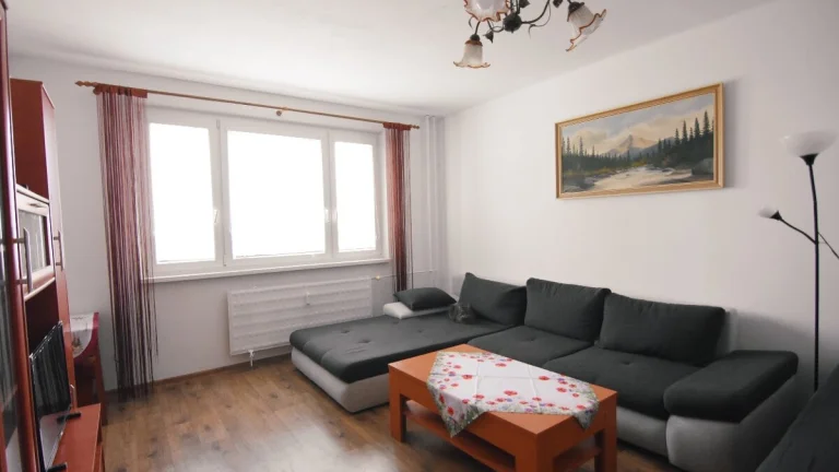 REZERVOVANÉ 2 izbový byt, Centrum II Dubnica n. Váhom,balkón