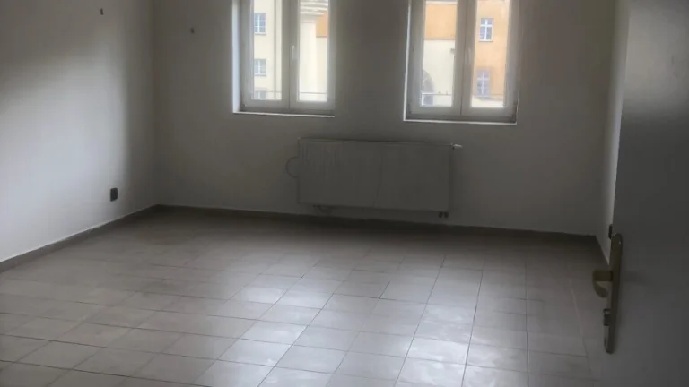 Ponúkam priestor na prenájom v centre mesta TN.