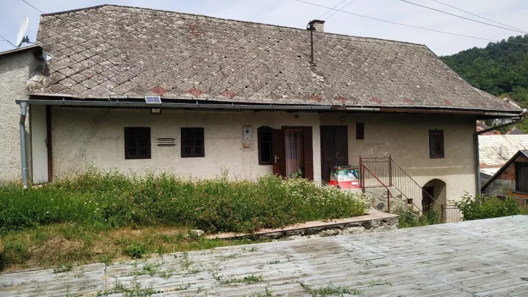 RK Diamant - predaj dvoch chalúp Hrušov