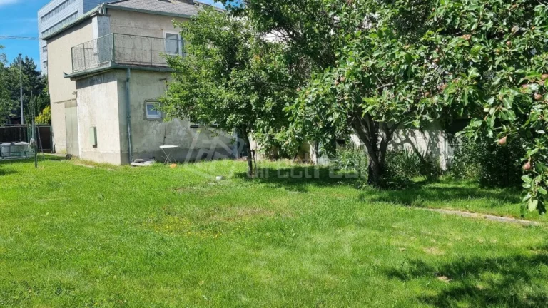 Dvojpodlažný dom s upraveným pozemkom 575 m2 vhodný …