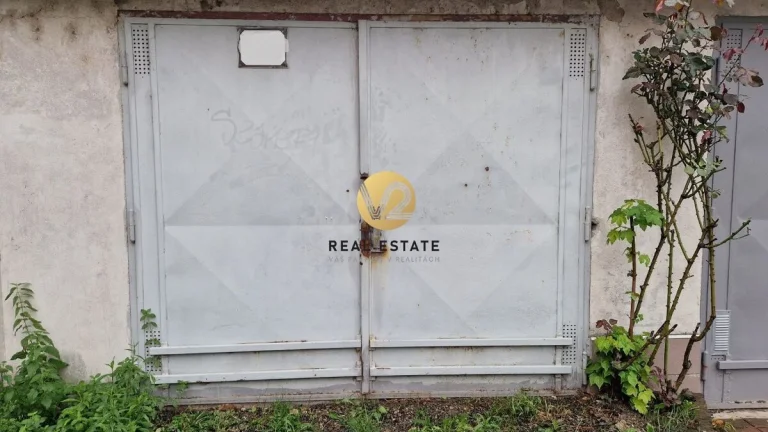 Na PREDAJ garáž v Centre mesta