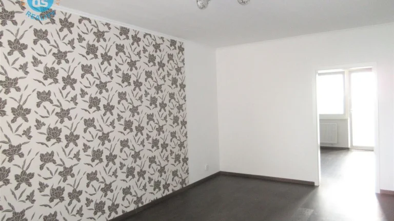 Na predaj kvalitne zrekonštruovaný, moderný 4 izbový byt, ló