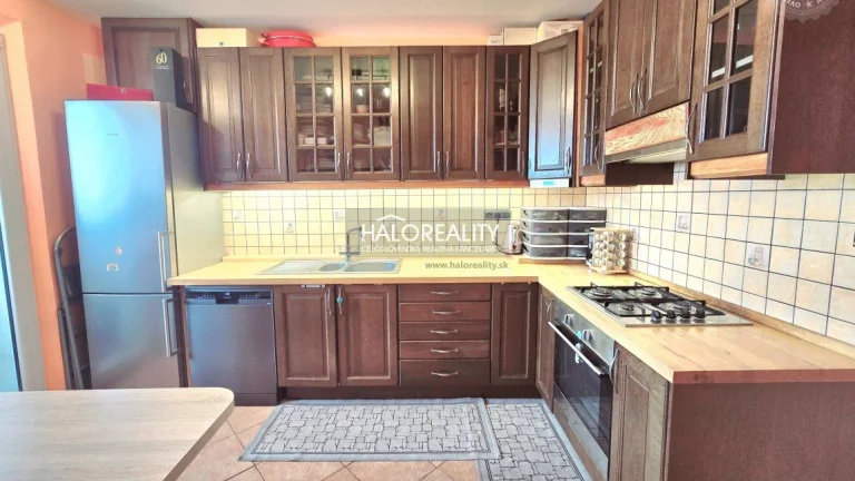 HALO reality - Predaj, trojizbový byt Bratislava Karlova Ves