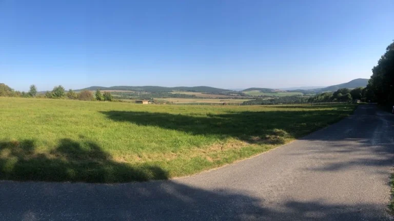NÁDHERNÝ POZEMOK 4907 m2 - PODKYLAVA, MYJAVSKÉ KOPANICE