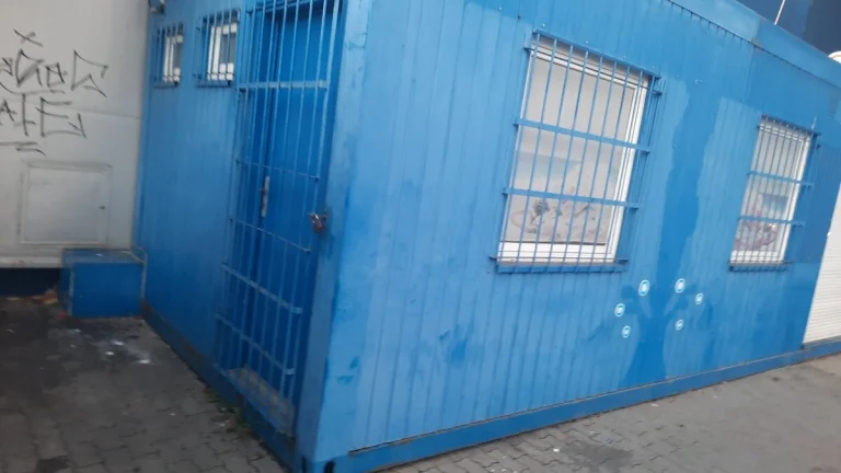 Obchodný, obytný alebo kancelársky kontajner 8x3,20m