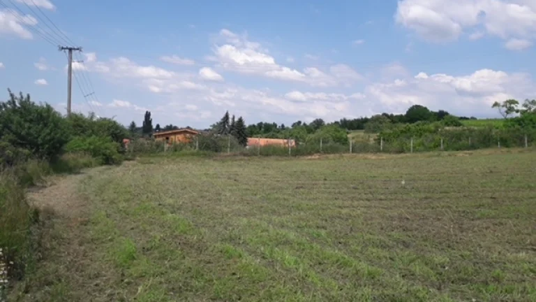 pozemok Tajná, okres Nitra