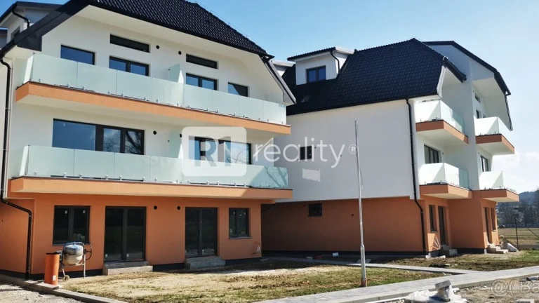 RiverResort 2 izb. byt 2A / 2 x balkón / Banka /Piešťany