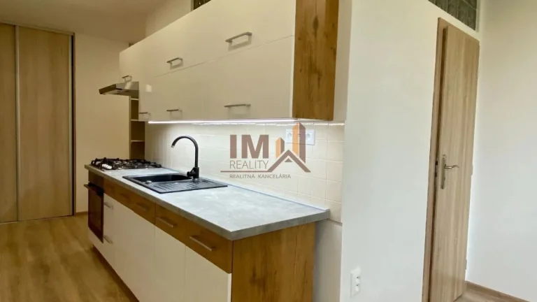 NA PRENÁJOM MODERNÝ ZREKONŠTRUOVANÝ 3i BYT S VEĽKÝM BALKÓNOM