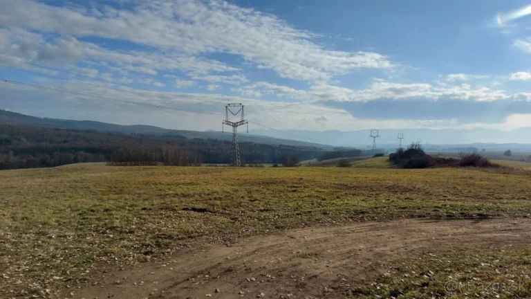 Pozemok Lutila 1/1 445m2 ( Blízko Záhrad )