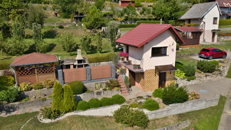 Zľava: Zariadená rekreačná chatka Kunov - okr. Senica