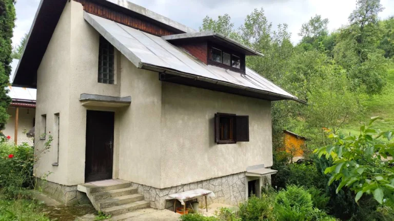 Murovaná chata so záhradou 586 m2, Bardejov
