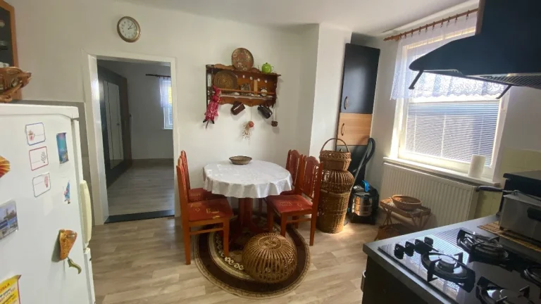 Dom Horné Krškany, 702 m2, kľudná lokalita v slepej uličke