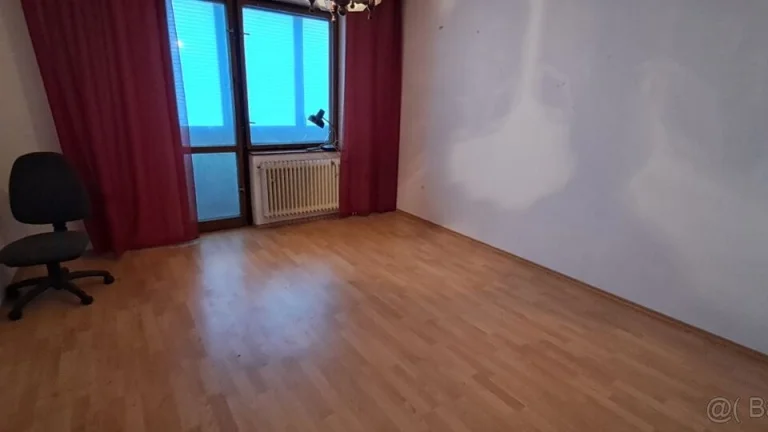 Ponúkame na predaj dvojgeneračný rodinný dom