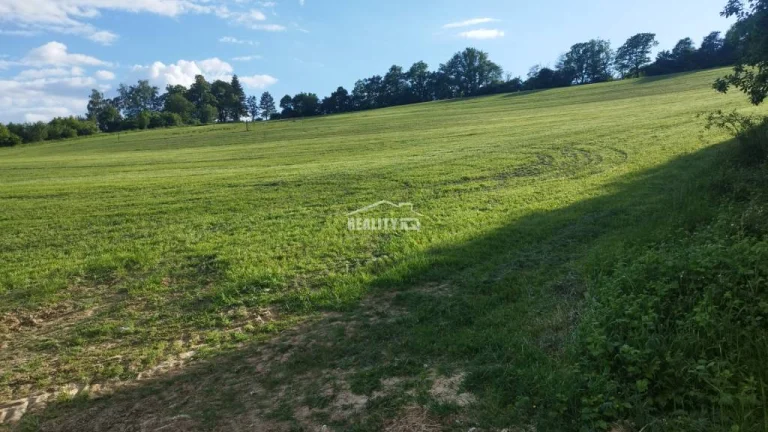 Ponúkame na predaj pozemok 2556 m2 v Hornom Srní.