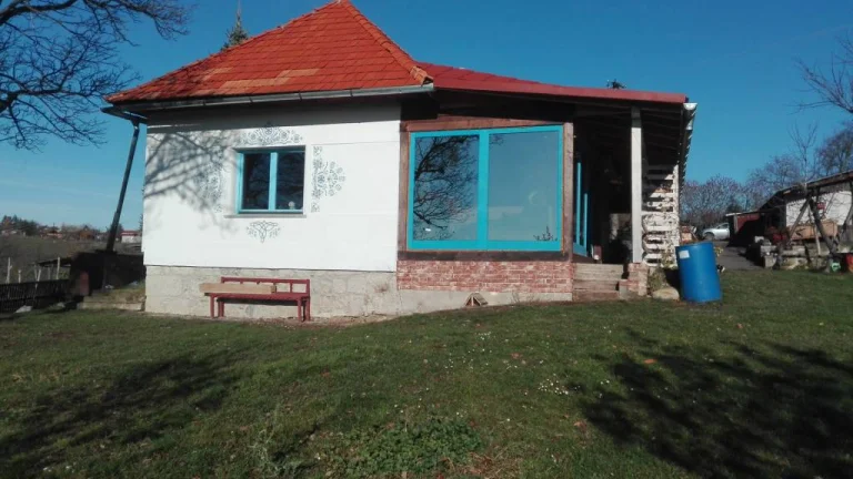 Ponúkame na prenájom hospodársku usadlosť nad mestom Krupina