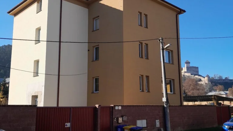 Prenajmem 1.izbový byt v Trenčíne na Kukučínovej ul.[40m],
