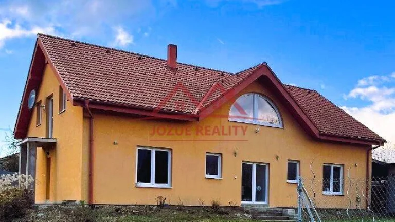 VEĽKÝ DOM NA VEĽKOM POZEMKU, VYŠNÁ KAMENICA, iba 18 km od KE