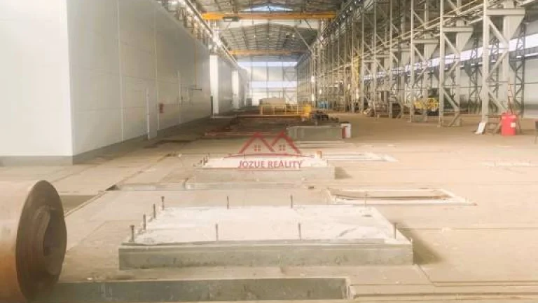 NA PRENÁJOM VÝROBNA A SKLADOVÁ HALA 6600 m2, DOBŠINÁ