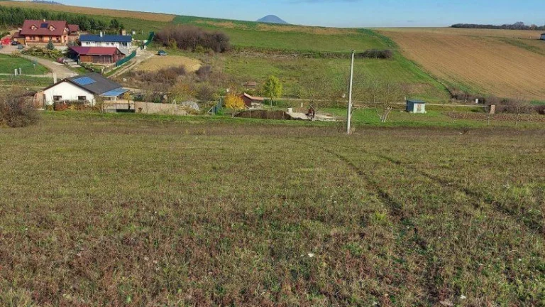 NA PREDAJ Pozemok Župčany