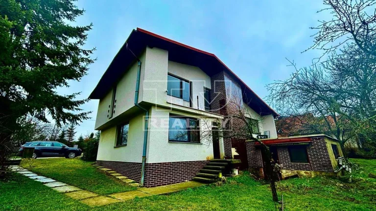 Na predaj veľký rodinný dom priamo v Banskej Štiavnici